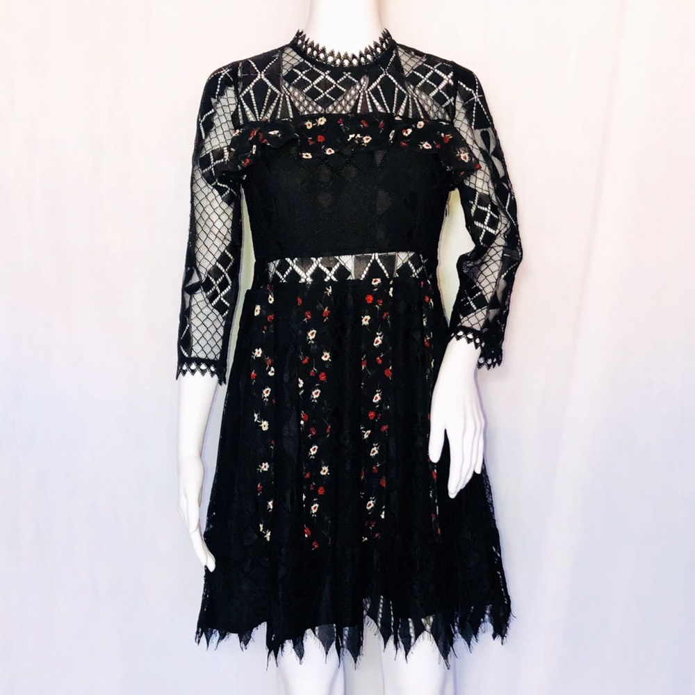 Foxiedox Black Geometric & Floral Lace Dress Sz 4